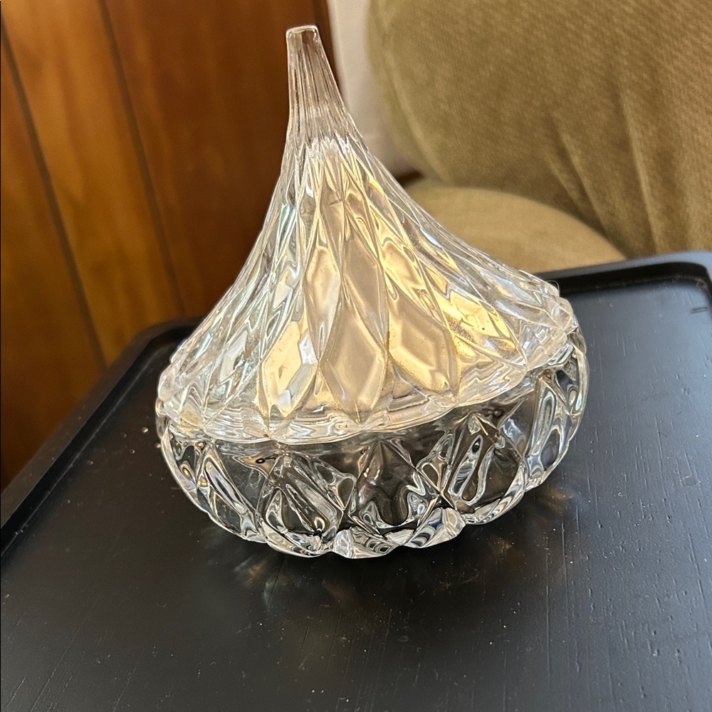 Elegant Crystal Decorative Jar